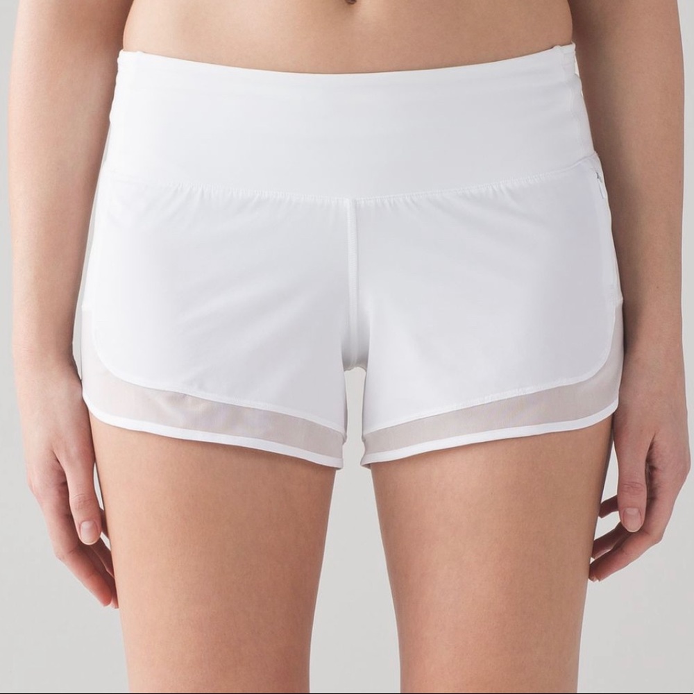 Lululemon Mind Over Miles Short - White - 4